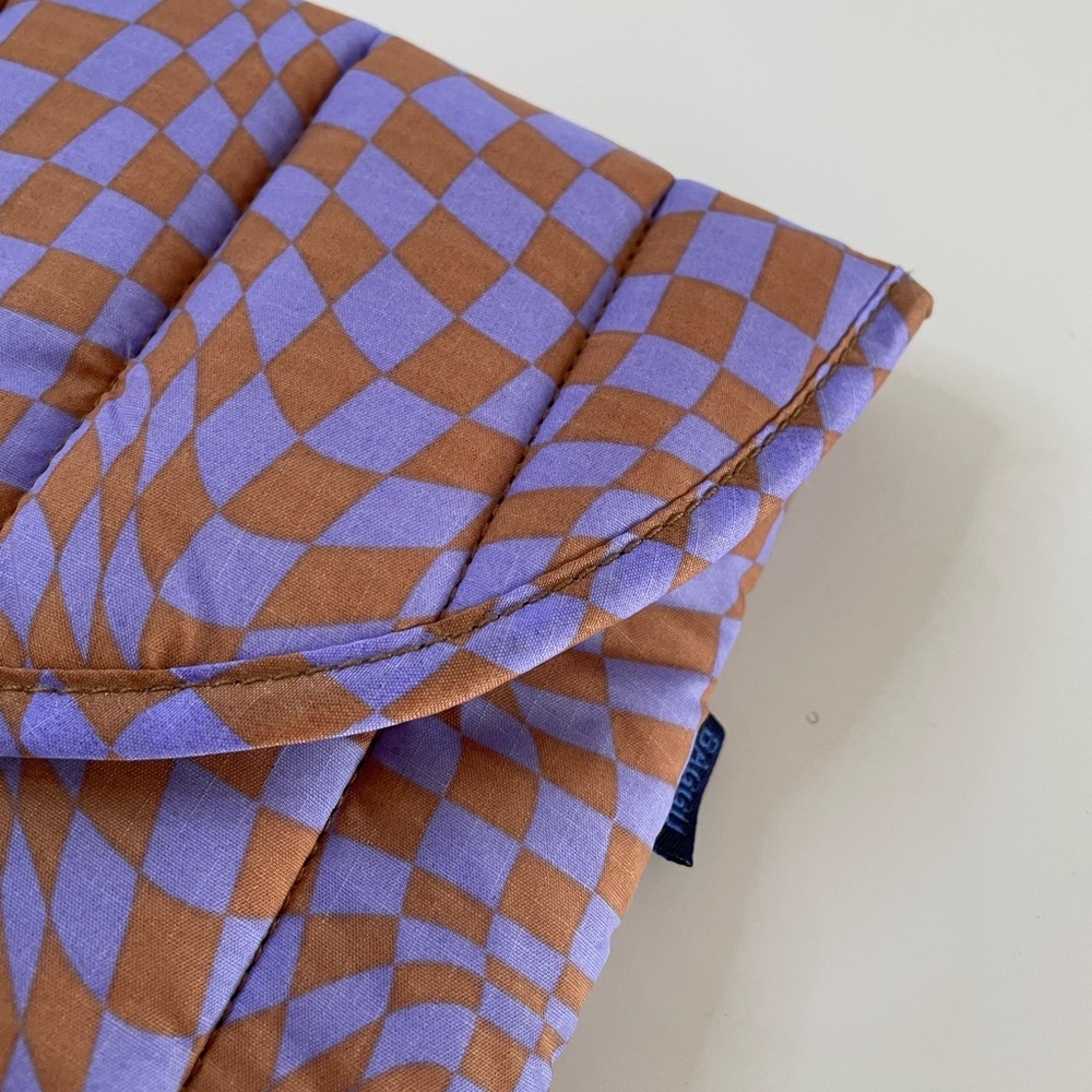 NWOT BAGGU Puffy Nylon 16” Laptop Sleeve - Picture 8 of 10